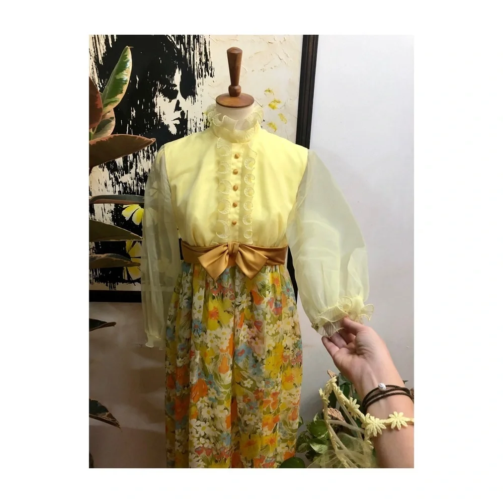 Quirky Bride!!!! Wedding Dress w Veil - Picture 7 of 16